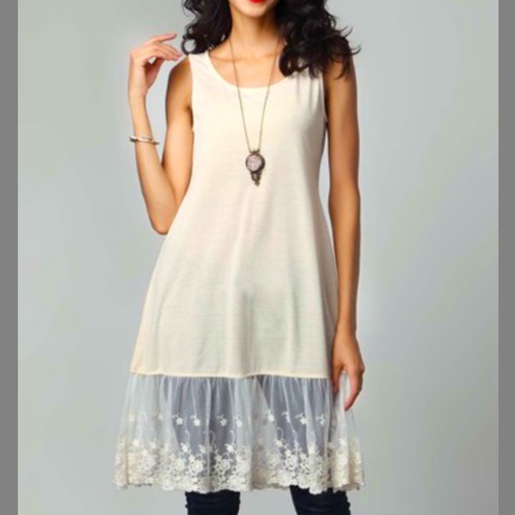 Lace hem tunic top - Picture 1 of 1